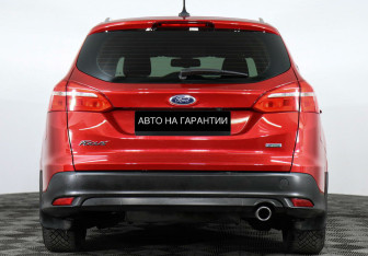 Подержанный автомобиль Ford Focus Wagon 2017 года (4 фото)
