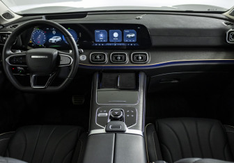 Подержанный автомобиль Jaecoo J8 2024 года (13 фото)