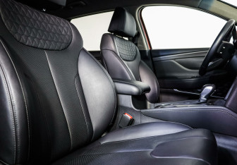 Подержанный автомобиль Hyundai Santa Fe 2019 года (14 фото)