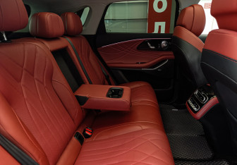 Подержанный автомобиль Exeed RX 2023 года (8 фото)