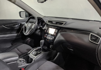Подержанный автомобиль Nissan X-Trail 2018 года (13 фото)