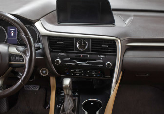 Подержанный автомобиль Lexus RX 2016 года (15 фото)