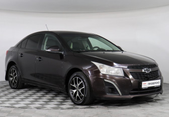 Подержанный автомобиль Chevrolet Cruze Sedan 2014 года (2 фото)