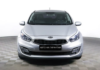 Подержанный автомобиль Kia Ceed Hatchback 2014 года (2 фото)
