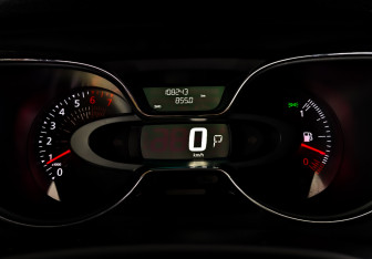 Подержанный автомобиль Renault Kaptur 2017 года (13 фото)