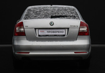 Подержанный автомобиль Skoda Octavia Liftback 2011 года (6 фото)