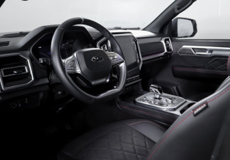 Подержанный автомобиль JAC T9 2025 года (14 фото)