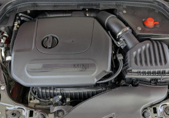 Подержанный автомобиль MINI Hatch 2020 года (9 фото)