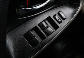 Подержанный автомобиль Toyota RAV4 2008 года (20 фото)