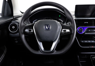 Подержанный автомобиль Changan Alsvin 2023 года (9 фото)