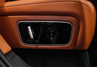 Подержанный автомобиль LiXiang L7 2024 года (20 фото)