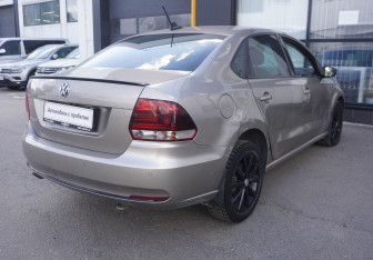 Подержанный автомобиль Volkswagen Polo Sedan 2019 года (5 фото)