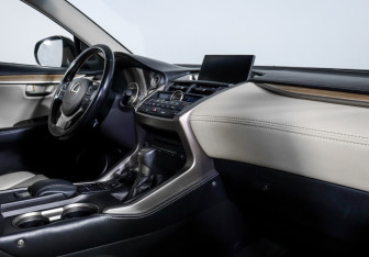 Подержанный автомобиль Lexus NX 2015 года (9 фото)