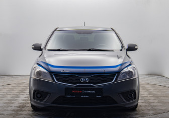 Подержанный автомобиль Kia Ceed Hatchback 2011 года (9 фото)