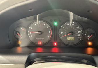 Подержанный автомобиль Hyundai Santa Fe 2004 года (8 фото)