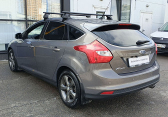 Подержанный автомобиль Ford Focus Hatchback 2013 года (7 фото)