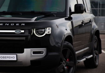 Подержанный автомобиль Land Rover Defender Suv 2020 года (26 фото)