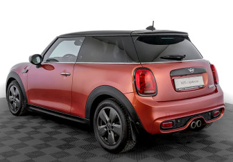 Подержанный автомобиль MINI Hatch 2020 года (7 фото)