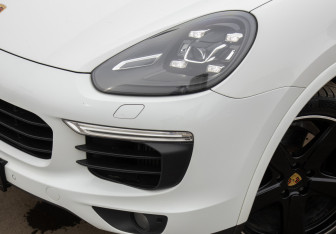 Подержанный автомобиль Porsche Cayenne 2017 года (31 фото)