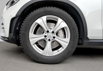 Подержанный автомобиль Mercedes-Benz GLC Coupe 2020 года (18 фото)