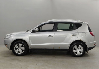 Подержанный автомобиль Geely Emgrand X7 2014 года (8 фото)