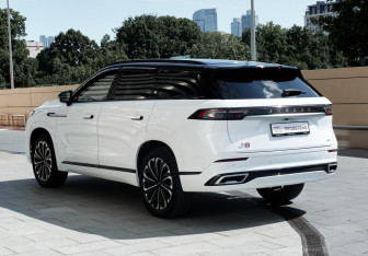 Подержанный автомобиль Jaecoo J8 2024 года (7 фото)