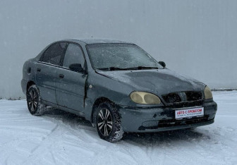 Подержанный автомобиль Chevrolet Lanos 2006 года (3 фото)