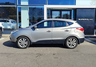 Подержанный автомобиль Hyundai ix35 2011 года (8 фото)