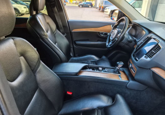 Подержанный автомобиль Volvo XC90 2018 года (12 фото)