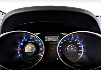 Подержанный автомобиль Hyundai ix35 2014 года (13 фото)