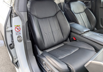 Подержанный автомобиль Audi A7 2021 года (24 фото)