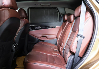 Подержанный автомобиль Kia Sorento 2017 года (13 фото)