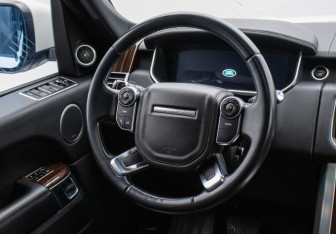 Подержанный автомобиль Land Rover Range Rover 2014 года (15 фото)