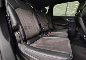 Подержанный автомобиль Audi Q7 2019 года (11 фото)