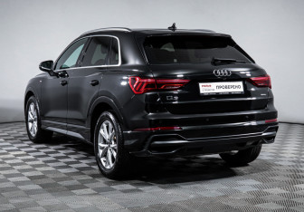 Подержанный автомобиль Audi Q3 2021 года (7 фото)
