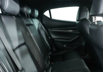 Подержанный автомобиль Mazda 3 Sedan 2021 года (22 фото)