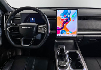 Подержанный автомобиль Jaecoo J7 2024 года (12 фото)