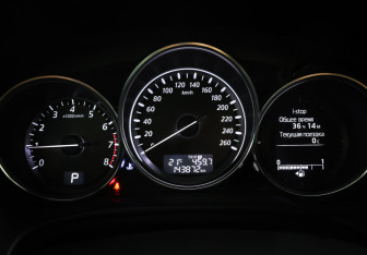 Подержанный автомобиль Mazda CX-5 2012 года (16 фото)