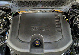 Подержанный автомобиль Land Rover Range Rover Sport 2021 года (9 фото)
