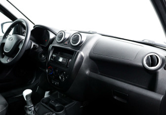 Подержанный автомобиль LADA (ВАЗ) Granta Sedan 2015 года (7 фото)