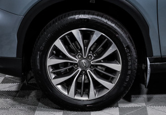 Подержанный автомобиль GAC GS8 2020 года (15 фото)