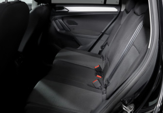 Подержанный автомобиль Volkswagen Tiguan 2021 года (10 фото)