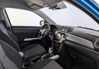 Подержанный автомобиль Suzuki Vitara 2016 года (13 фото)
