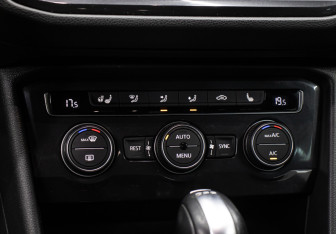 Подержанный автомобиль Volkswagen Tiguan 2018 года (18 фото)