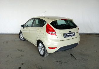 Подержанный автомобиль Ford Fiesta Hatchback 2008 года (4 фото)
