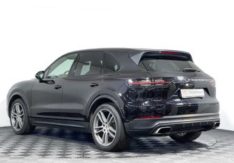 Подержанный автомобиль Porsche Cayenne 2018 года (7 фото)