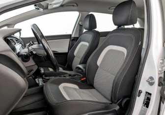 Подержанный автомобиль Kia Ceed Wagon 2017 года (19 фото)