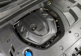 Подержанный автомобиль Geely Tugella 2023 года (9 фото)