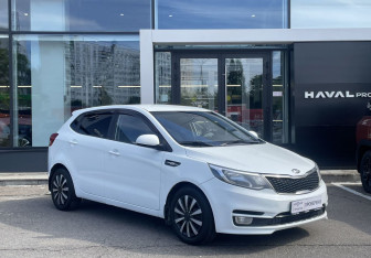Подержанный автомобиль Kia Rio Hatchback 2016 года (3 фото)
