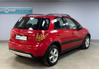 Подержанный автомобиль Suzuki SX4 Hatchback 2011 года (5 фото)